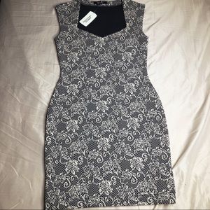 Forever 21 Vintage Sweetheart Neck Bodycon Dress